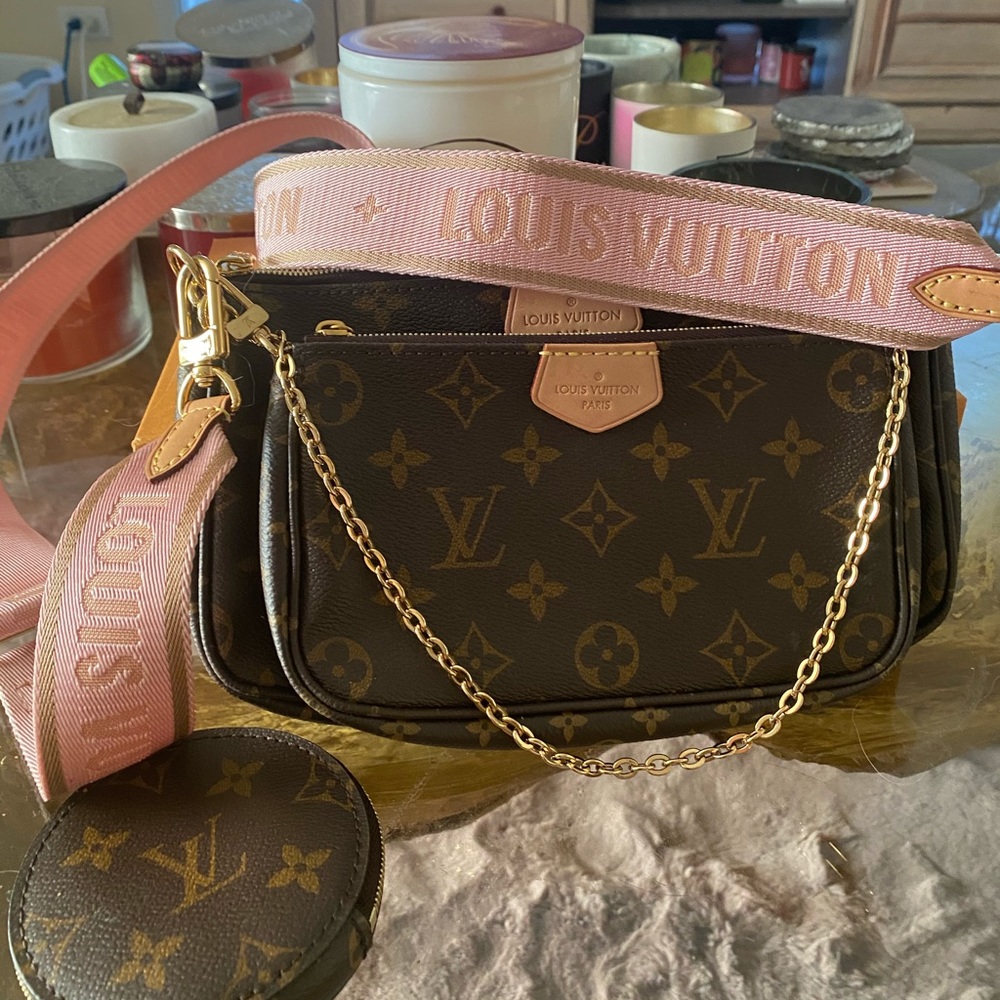 Louis Vuitton multi pochette accessories rose